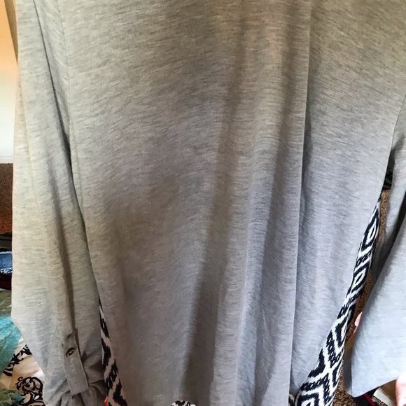 Top - Picture 2 of 3